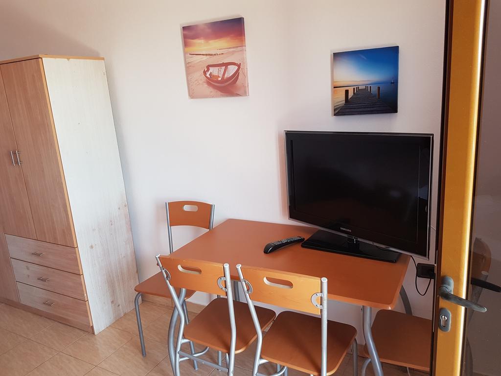 Vila Melpo Apartments Ilias Exteriör bild